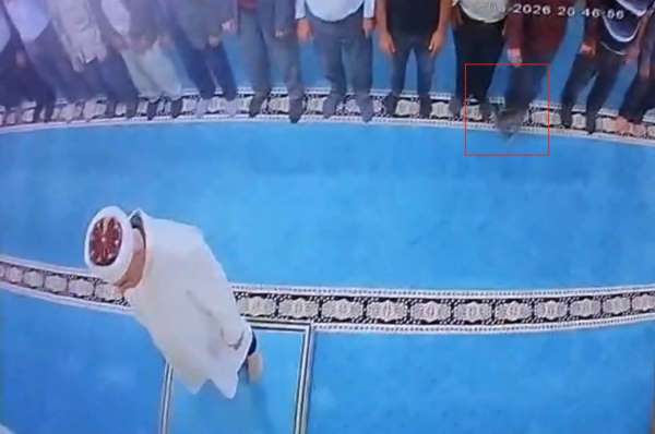 Camide kediyi tekmeleyen şahıs gözaltında, hayvan severler kediyi arıyor