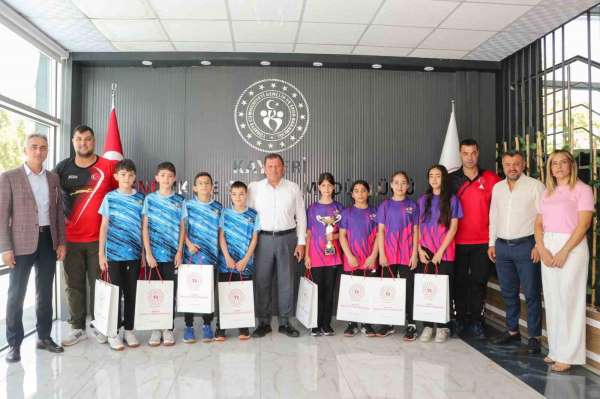 Kayseri kız takımı ANALİG'de Türkiye Şampiyonu oldu