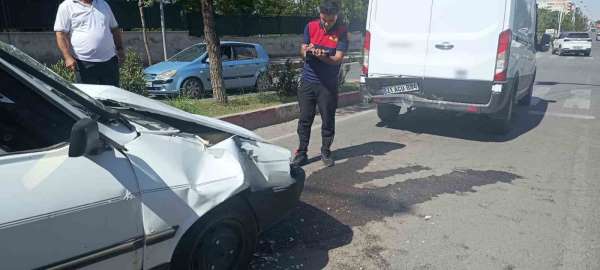 Siirt'te trafik kazası: 2 yaralı