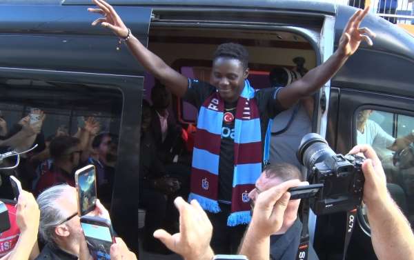 Trabzonspor'un yeni transferi Franculino Dju, Trabzon'a geldi