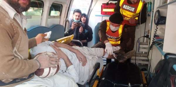 Pakistan'da patlama: 4 yaralı