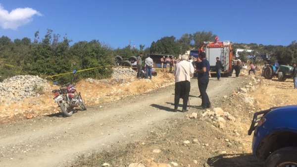 Traktör kazasında anne kurtuldu çocuğu öldü