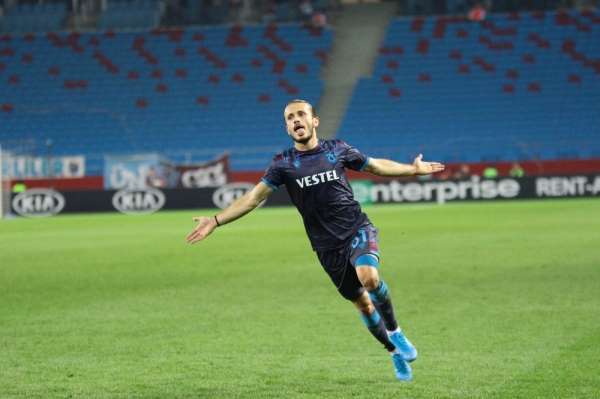 UEFA Avrupa Lig: Trabzonspor: 1 - Basel: 1 (İlk yarı) 