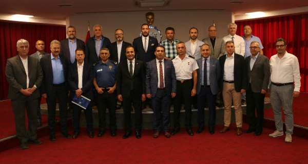 Yeni kaymakam 'devler' ile buluştu