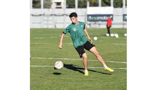 Bursasporlu futbolcular çift kale maç yaptı