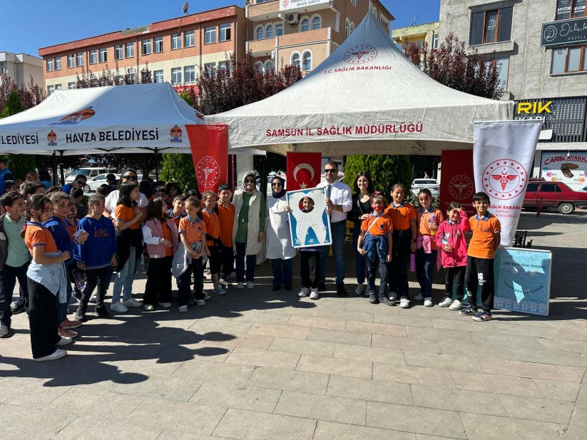 Havza'da Çocuklar İçin Oyun Şenliği: Çocuklara ağız ve diş sağlığı bilgilendirmesi