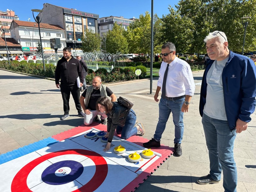 Havza'da Çocuklar İçin Oyun Şenliği: Çocuklara ağız ve diş sağlığı bilgilendirmesi