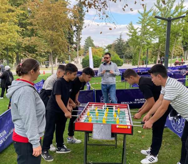 Altıeylül'de Sağlıklı Yaşam Yürüyüşü ve Sportif Etkinlikler Gerçekleşti