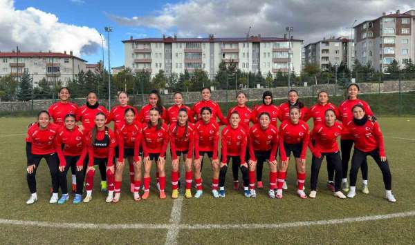 U17 Kız Millî Takımı Erzurum'da toplandı