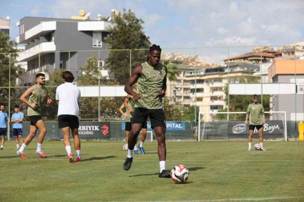 Alanyaspor, Gençlerbirliği maçı hazırlıklarını tamamladı