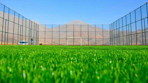 Kahramanmaraş'ta 11 ilçeye 35 yeni sentetik saha