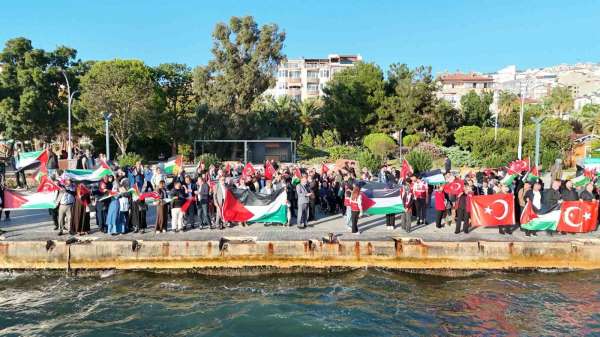 Sinop'ta balıkçılardan Filistin'e destek korteji