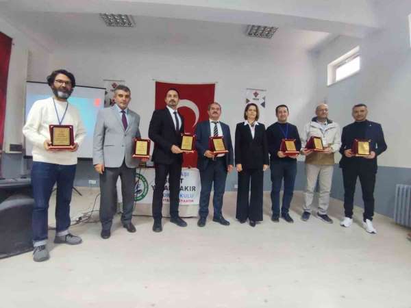 Altıntaş'ta 'Köyde Bilim' projesi sürdürülebilir tarım söyleşisiyle tamamlandı