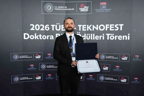 Düzce Üniversitesi öğretim üyesi üçüncü oldu