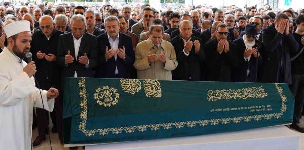 İbrahim Hatipoğlu'nun babası Münir Mustafa Hatipoğlu son yolculuğuna uğurlandı