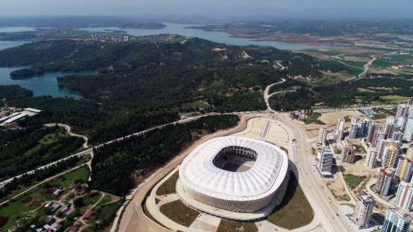 Adana'nın yeni stadyumunda sona gelindi 