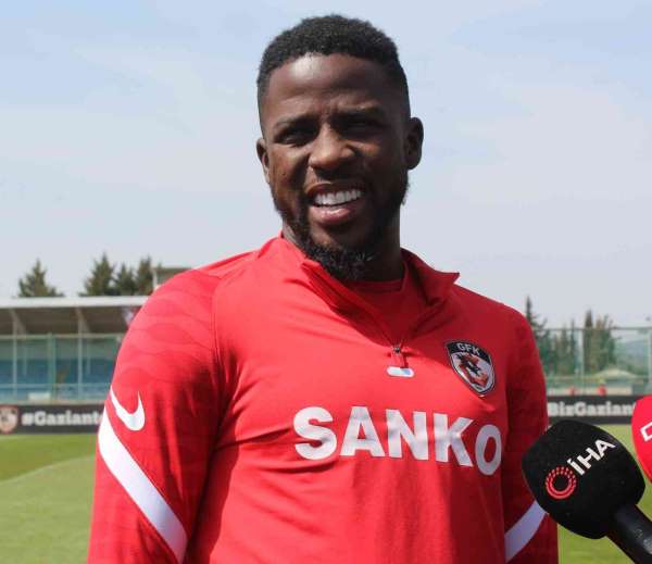 Papy Djilobodji: 'Futbola forvet olarak devam edebilirim'