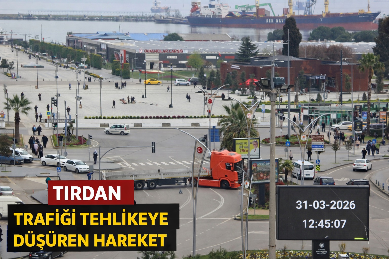 Tırdan trafiği tehlikeye düşüren hareket