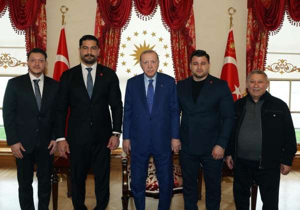 Cumhurbaşkanı Erdoğan, Taha Akgül'ü kabul etti