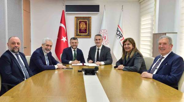 Eğil Belediyesi ile Spor Toto Teşkilatı arasında 'Yüzme Havuzu Yapımı'na ilişkin iş birliği protokolü imzaland