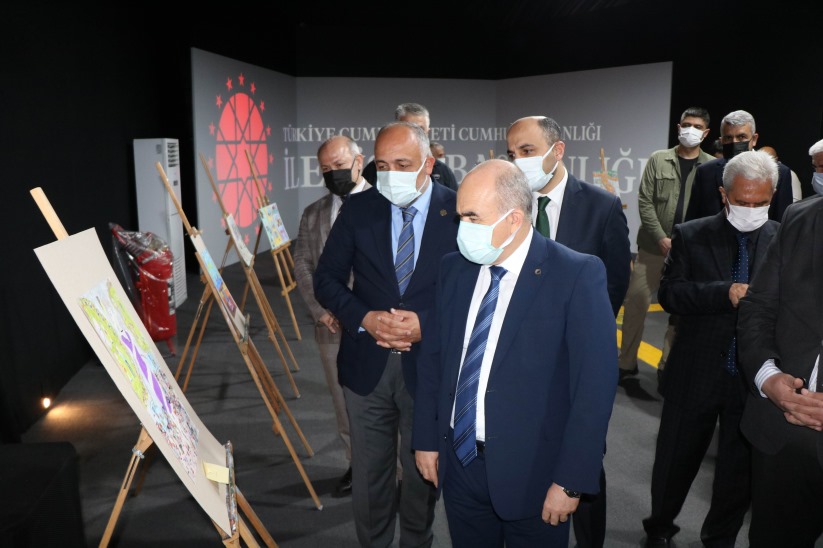 Samsun'da bağımlılık ile mücadele resim sergisi açıldı