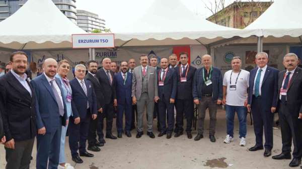 TOBB Başkanı Hisarcıklıoğlu'ndan ETSO standına ziyaret