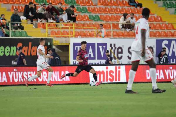 Trendyol Süper Lig: Alanyaspor: 2 - Sivasspor: 0