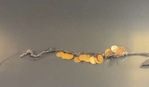 Kadının boynundaki 185 bin TL değerindeki 17 çeyrek altın böyle çalındı
