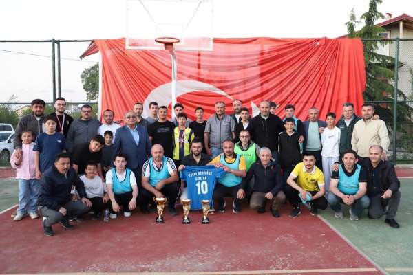 Simav'ın Gılmanlar köyünde voleybol şöleni