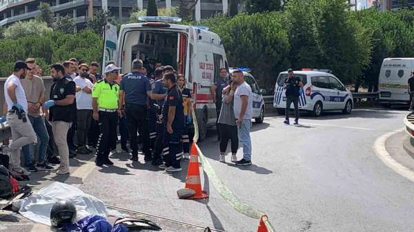 Bağcılar'da motosikleti ile kaza yapan polis memuru hayatını kaybetti