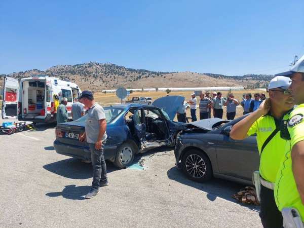 Burdur'da 10 kişinin yaralanmasına neden olan kazadan ölüm haberi