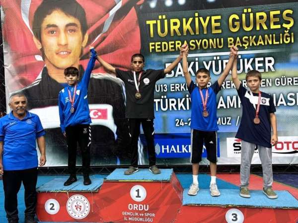 Yunusemreli Güreşçi Ramazan Özman Ordu'dan bronz madalya ile döndü