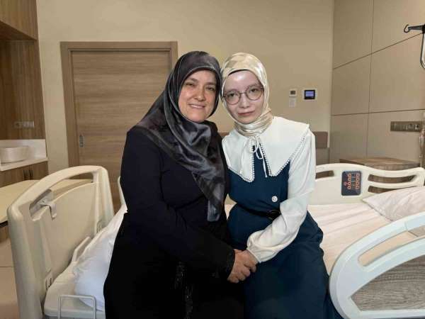 Doğuştan mimiklerini kullanamıyordu, 23 yıl sonra ilk kez gülümsedi: 'Ülkemizde bir ilk olma özelliği taşıyor'