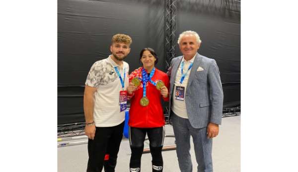 Merzifonlu halterci Zehranur Aslan Avrupa şampiyonu