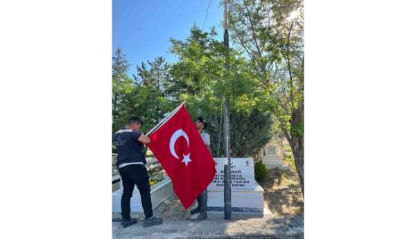 Şehit mezarlıklarına vefa dokunuşu