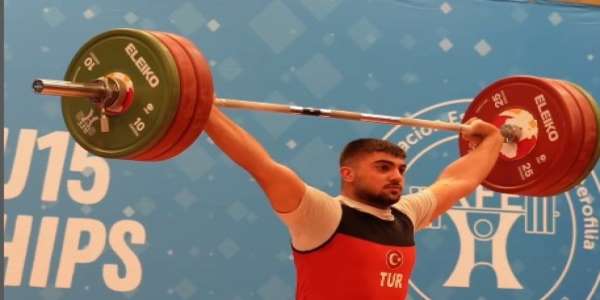 Şırnaklı halterci Sefkan Sümen'den Avrupa rekoru ve 3 madalya