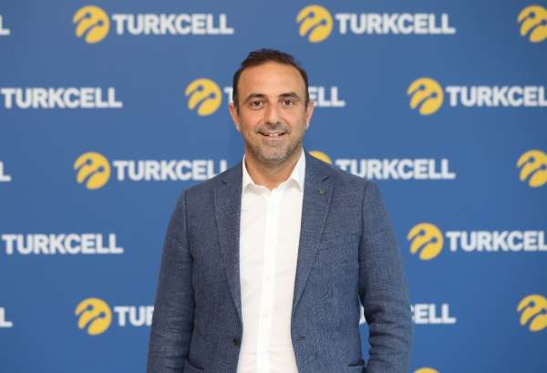 Turkcell GranFondo İzmir'de pedallar yangında zarar gören çocukların eğitimi için dönecek