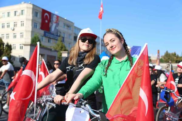 Büyükşehir Spor A.Ş. Zafer Bayramı'na özel bisiklet turu düzenledi