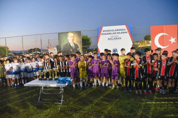 Zafer Bayramı coşkusu futbol turnuvasıyla taçlandı
