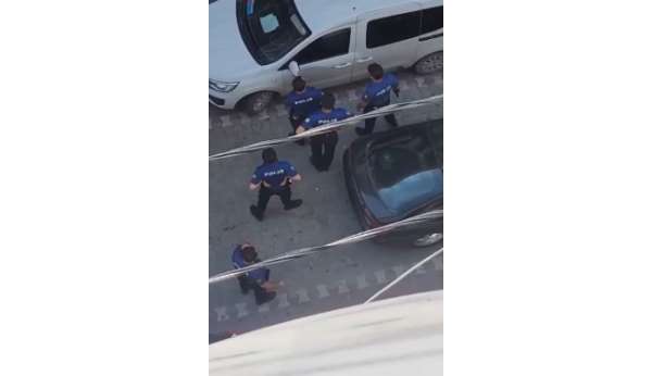 Esenyurt'ta bıçakla vatandaşları tehdit edip, korku dolu anlar yaşattı