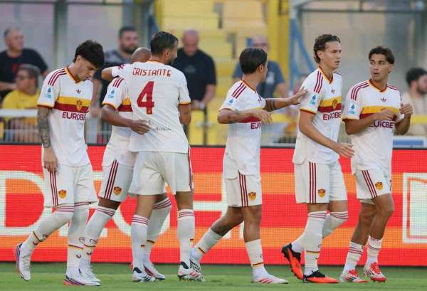 Fenerbahçe'nin rakibi Roma, Serie A'ya farklı başladı