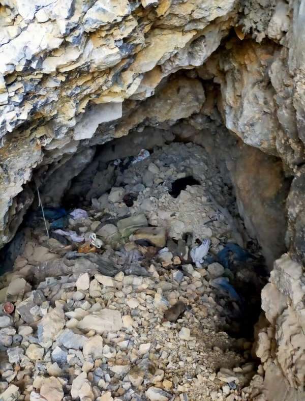 Tunceli'de teröristlerin kullandığı 1 mağara ve 1 sığınak imha edildi 