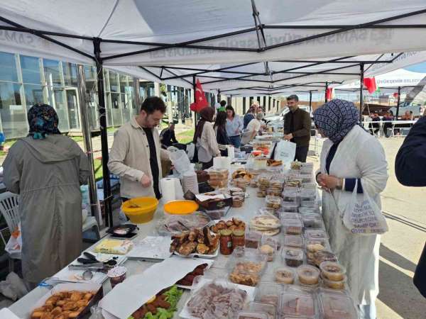 Kardeşlik Engel Tanımaz Hayır Çarşısı'nın gelirleri Gazze'ye