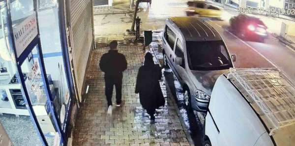 Adıyaman'da 2 kişinin yaralandığı kaza kamerada