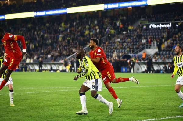 Trendyol Süper Lig: Fenerbahçe: 1 - Göztepe: 2