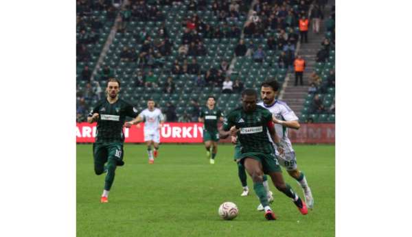 Trendyol Süper Lig: Kocaelispor: 0 - Çaykur Rizespor: 0