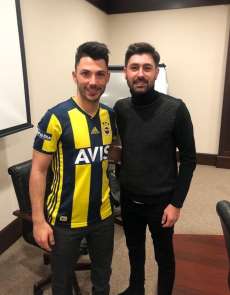 Tolgay Arslan Fenerbahçe formasını giydi 