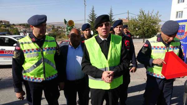 Jandarma ekipleri ölümlü trafik kazalarını önlemek için yoğun mesai harcıyor - Kayseri haber