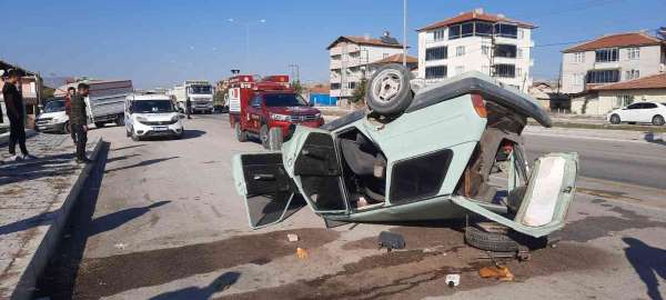 Suluova'da trafik kazası: 3 yaralı