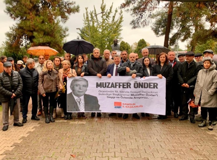 Samsun'un kurucu Büyükşehir Belediye Başkanı Muzaffer Önder, vefat yıldönümünde anıldı